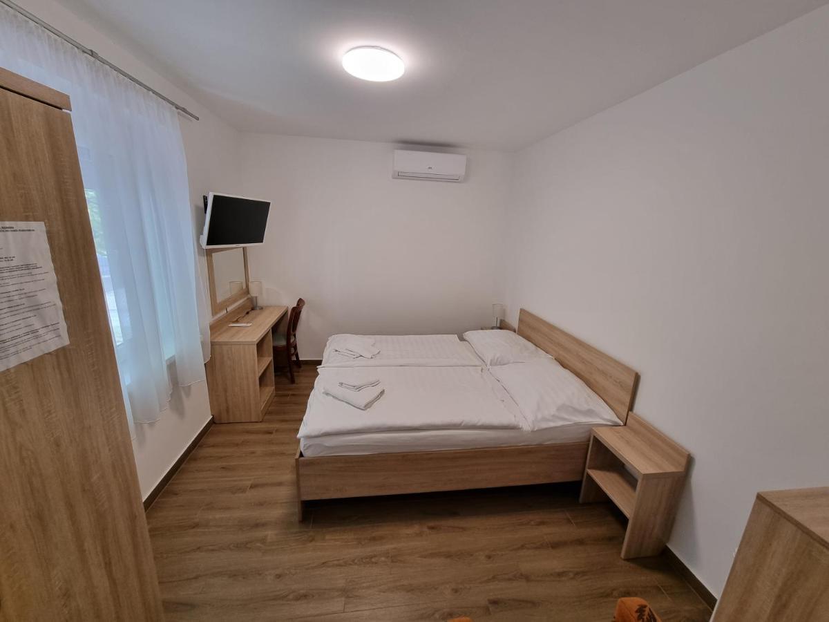 Tancsics Vendeghaz Hotel ชิโอฟก ภายนอก รูปภาพ